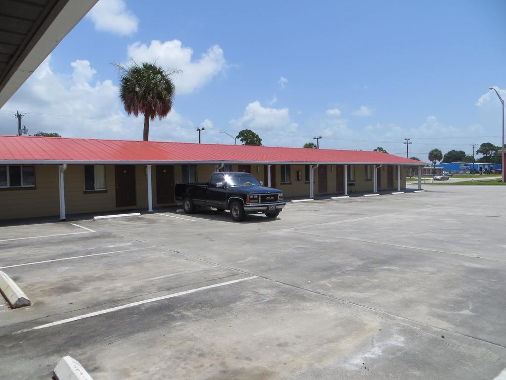 Travelers Inn Okeechobee Dış mekan fotoğraf